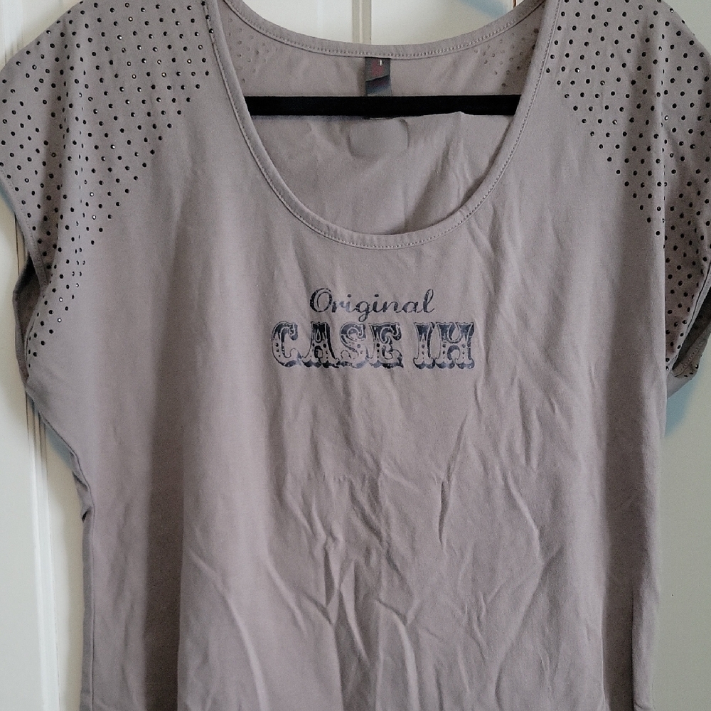 CASE IH / FARMALL Gray Short Sleeve Women's Tee